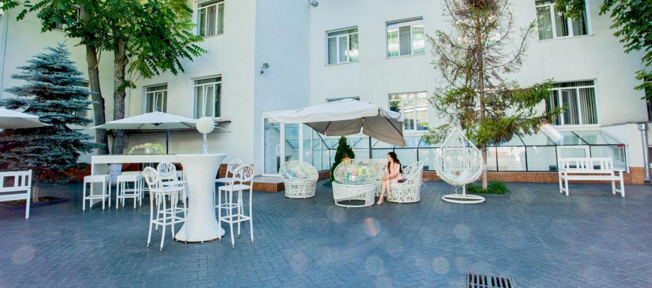 Hotel Institutul Muncii Kišiněv Exteriér fotografie
